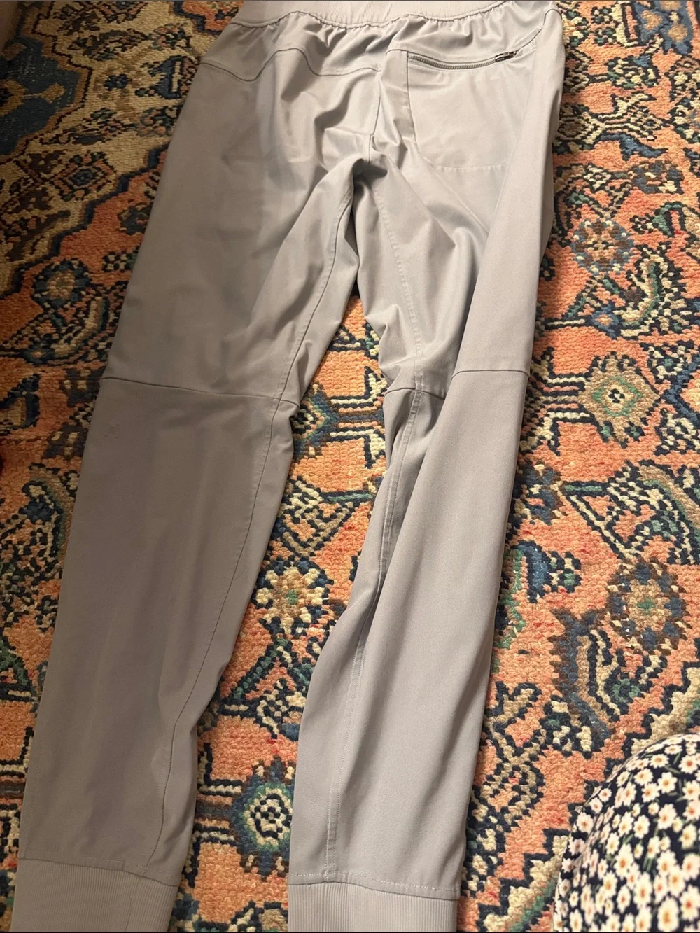 lululemon athletica Men's Light Gray Jogger Sweatpants - Picture 3 of 6